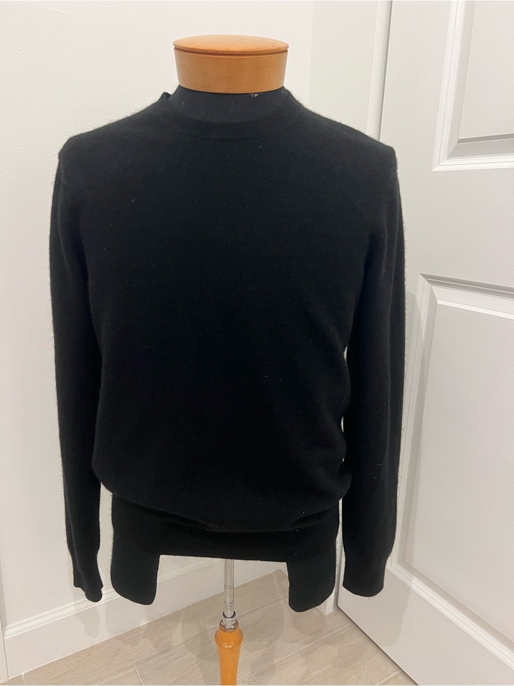 UNIQLO Men’s 100% Cashmere Crewneck Sweater Black Size M